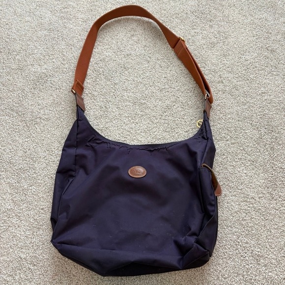 Longchamp Handbags - Longchamp Le Pliage Hobo Crossbody Bag Purple Nylon Casual Purse Travel